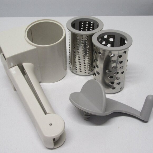 Pampered Chef Deluxe Rotary Cheese Grater - Picture 1 of 1